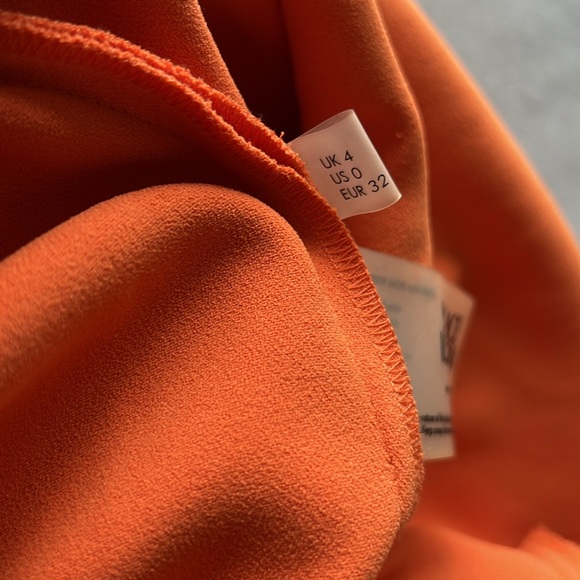 SOLACE LONDON Sadie Cape-effect Crepe Gown in Apricot Size UK 4 / US 0 - Picture 9 of 10